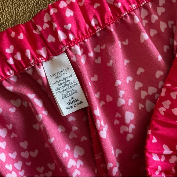 Victoria Secret red with hearts satin pyjamas - Picture 6 of 15